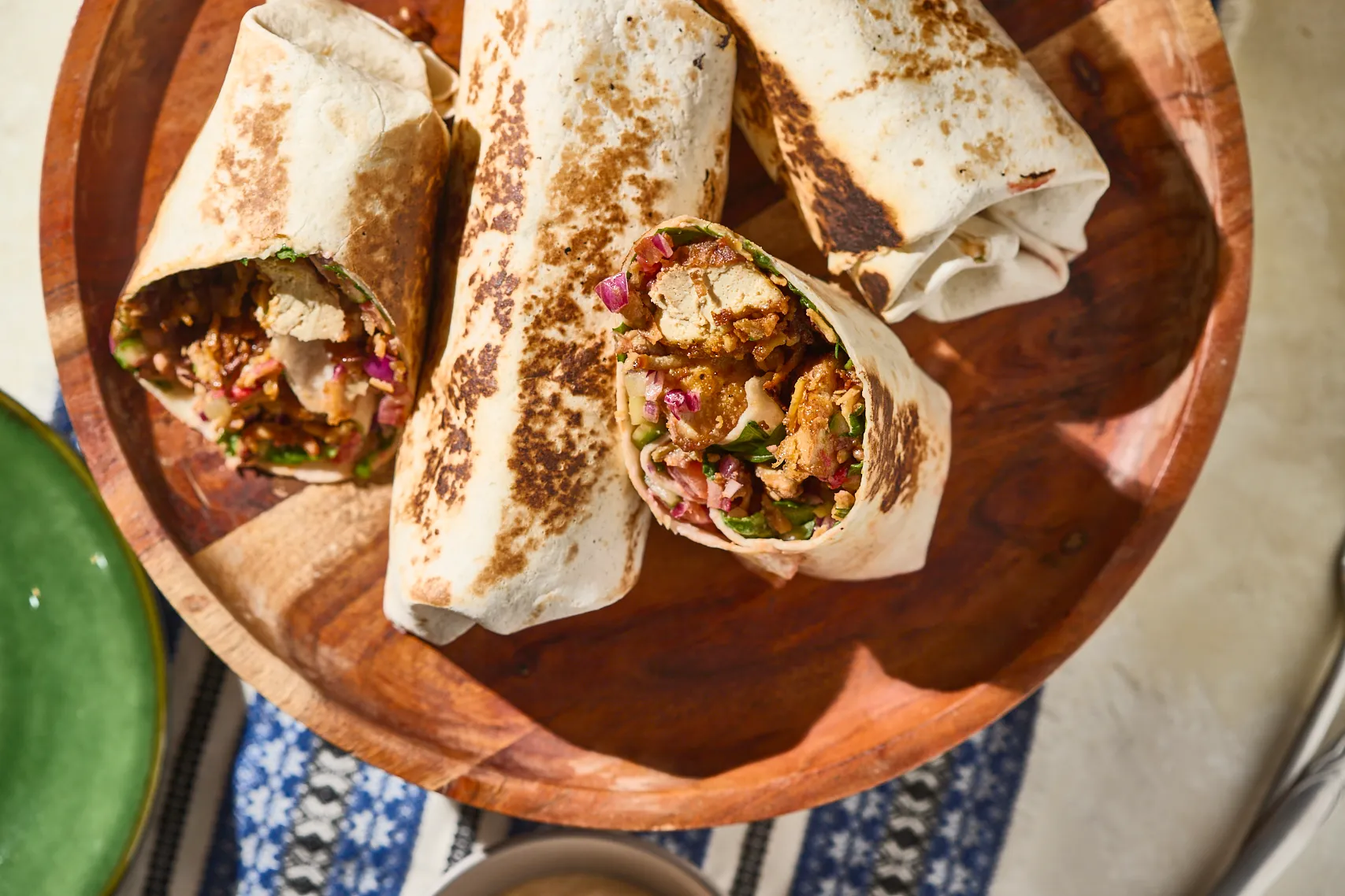 Nyári ropogós tofu wrap zöldségekkel